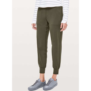 Lululemon Align Jogger *28"
Dark Olive Sz 4